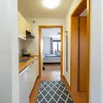 Haus Am Seeufer Steuerbord アパート