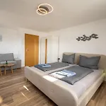 Haus Am Seeufer Steuerbord アパート ヴァーレン