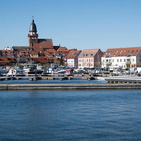 Haus Am Seeufer Steuerbord דירה וארן