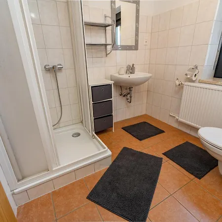 Haus Am Seeufer Steuerbord וארן